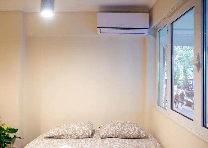 Easy Stay Flat In The Most Vibrant Neigborhood Of Athens!
