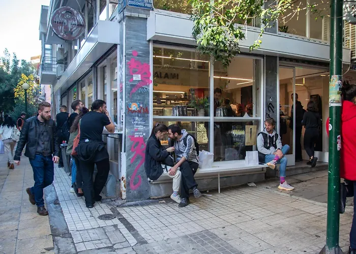 Easy Stay Flat In The Most Vibrant Neigborhood Of Athens!
